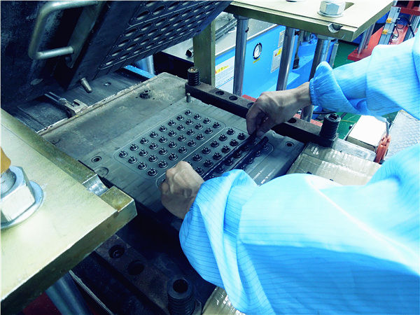 DSC353hbmN2914.jpg DSC353hbmN2914.jpg